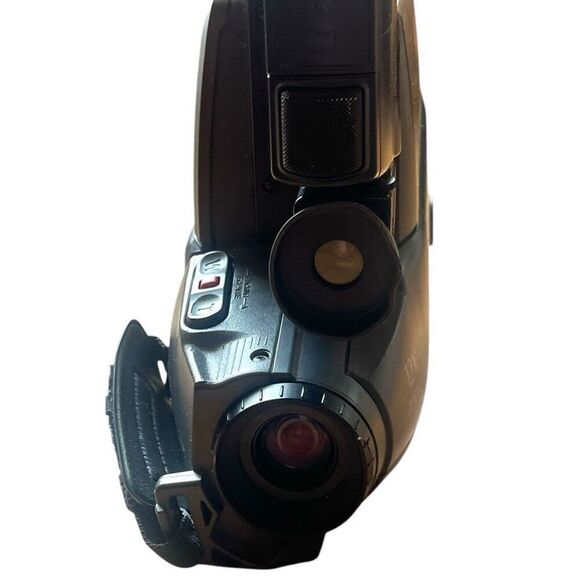 RCA DSP3 12x Zoom Camcorder VHS Not Tested Used For Parts No Battery Accessories - Picture 5 of 9